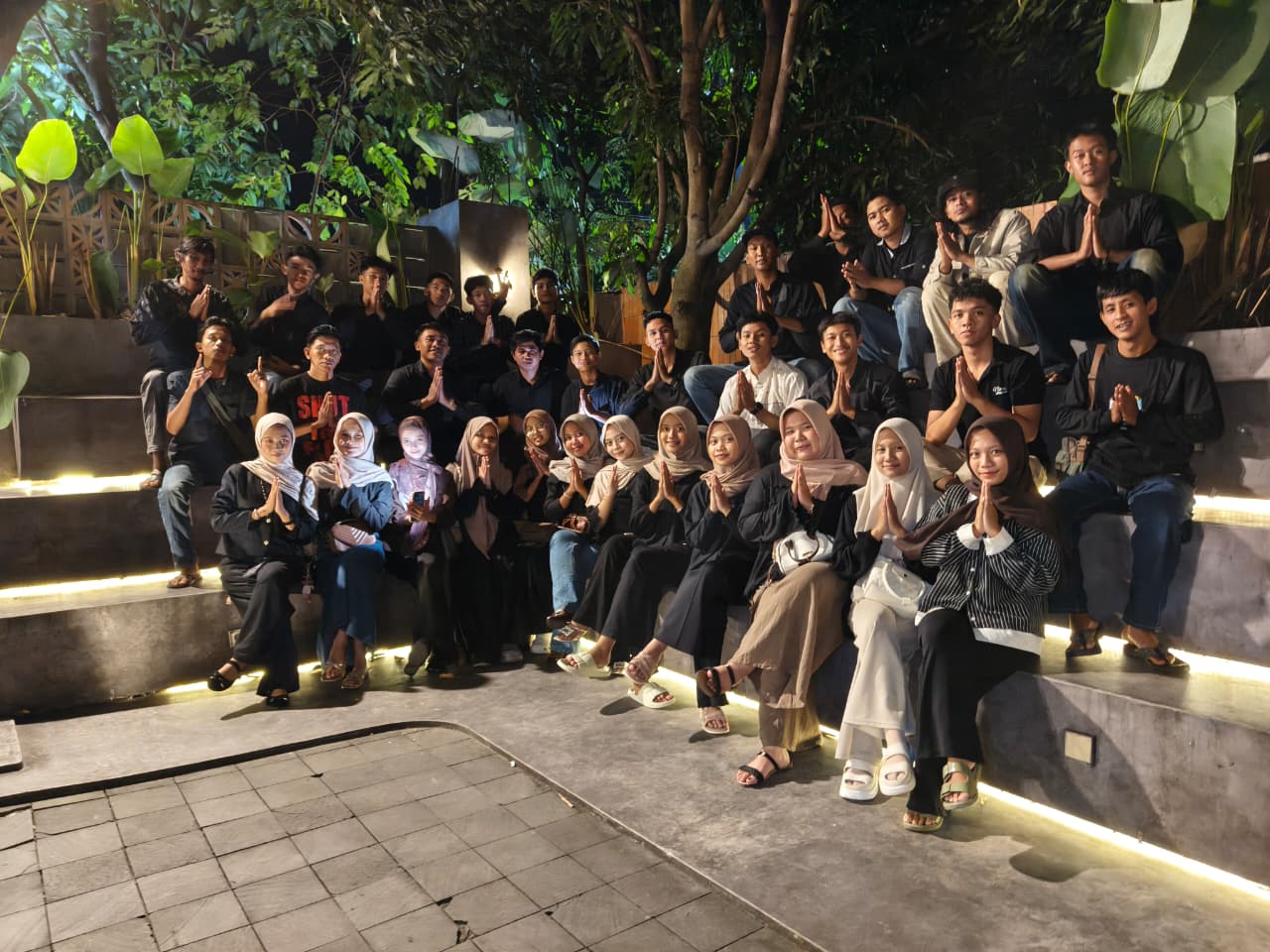 Foto Bersama Remaja Islam Bolon